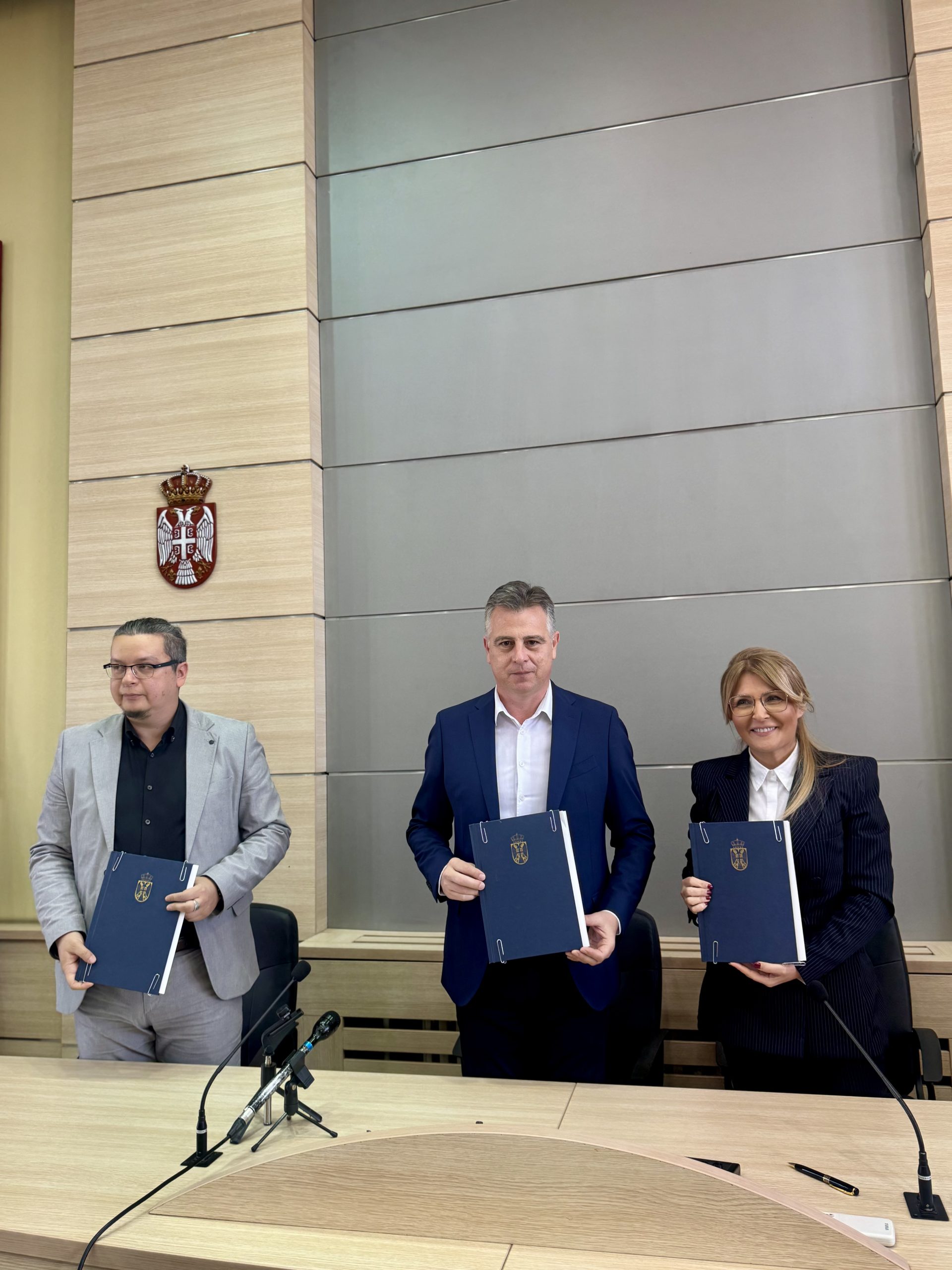 ОДРЖАНА ПРОМОЦИЈА НАЦИОНАЛНОГ МОДЕЛА ДУАЛНОГ ОБРАЗОВАЊА И НАЦИОНАЛНОГ ОКВИРА КВАЛИФИКАЦИЈА У ПИРОТУ